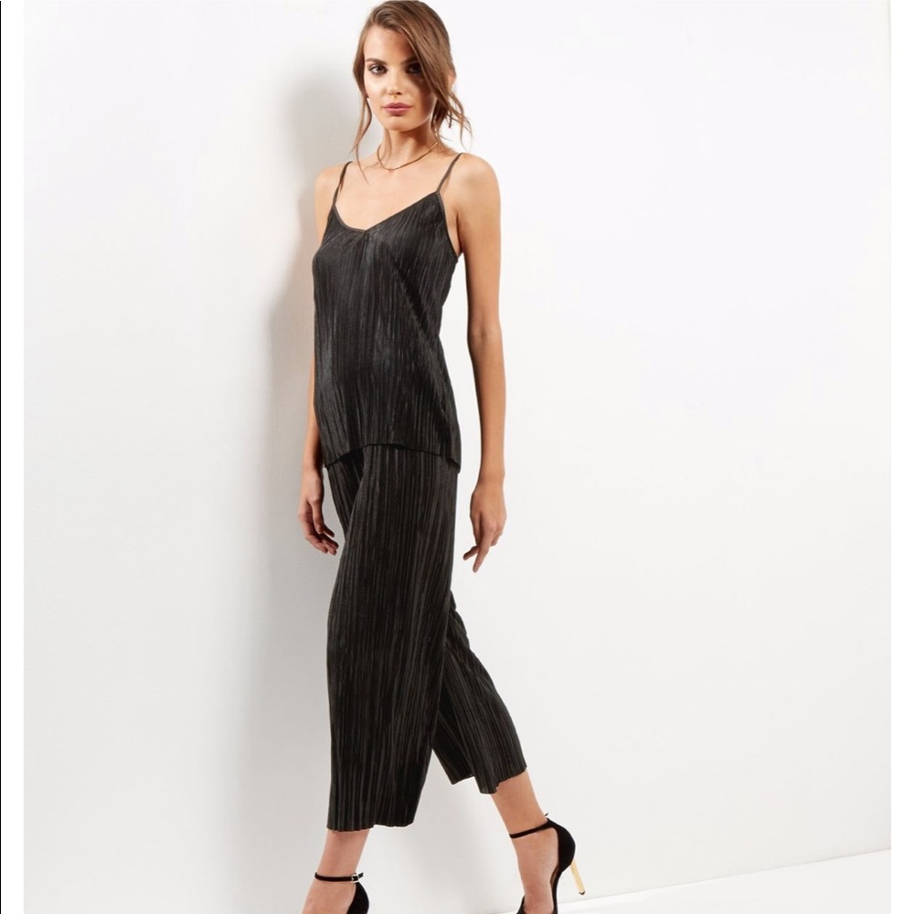 ❣️SOLD❣️JUST FEMALE Black Plisse Culotte + Tank